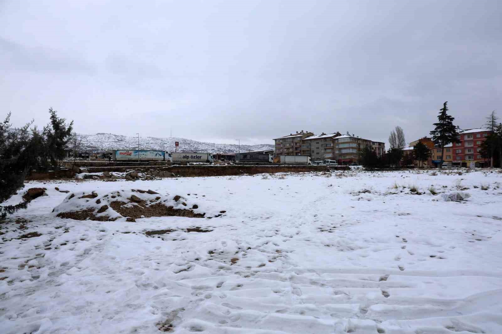 elazigda siyasiler yeni hastane icin tek yumruk oldu 1