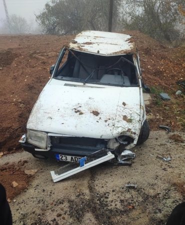 elazigda-takla-atan-otomobilin-surucusu-yaralandi-2KLgRdNJ.jpg