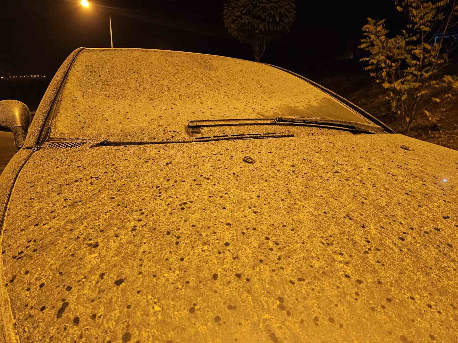 elazigda toz tasinimi yagisla birlesti adeta camur yagdi 0 BGu4r2XV