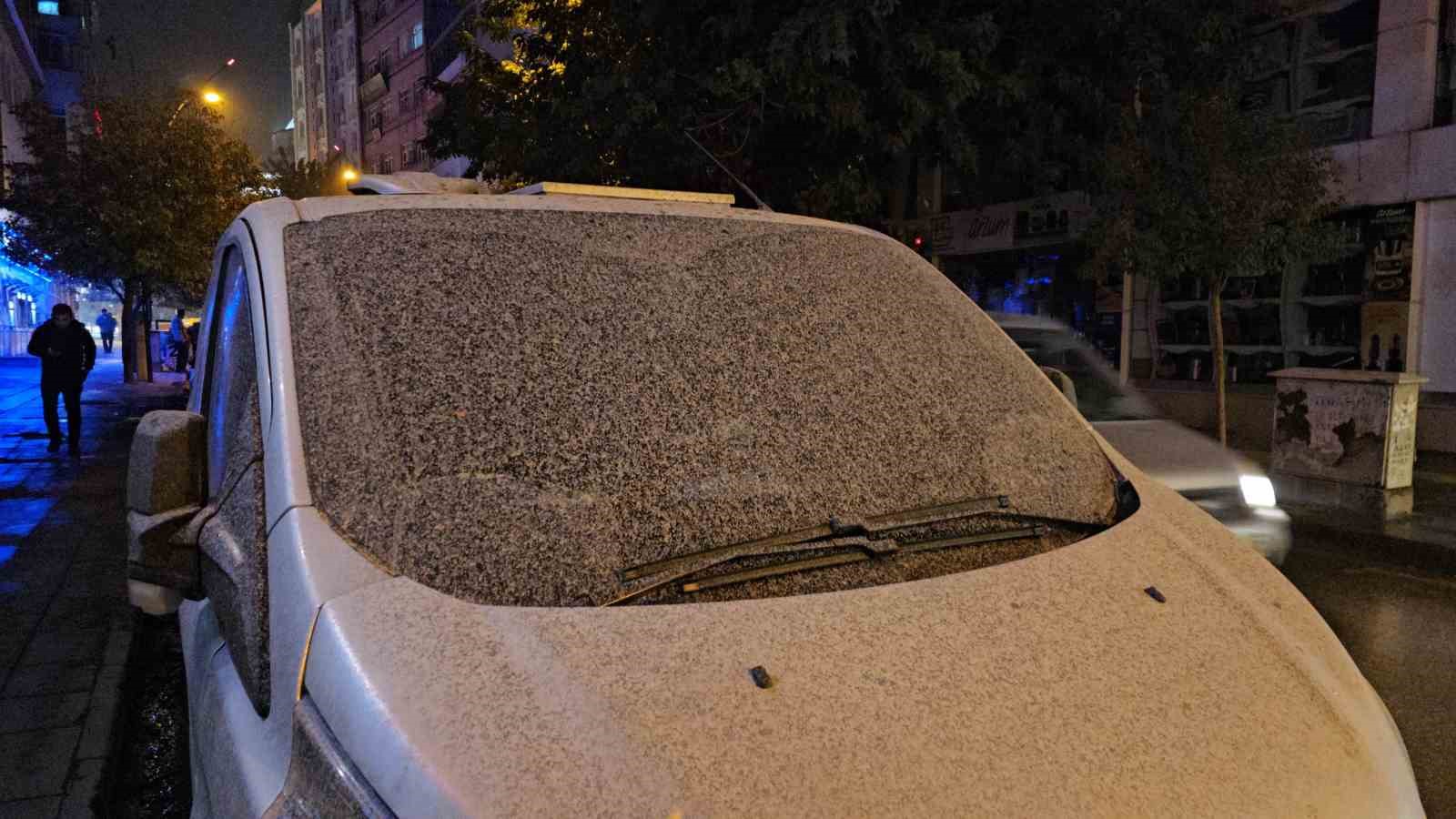 elazigda toz tasinimi yagisla birlesti adeta camur yagdi 4