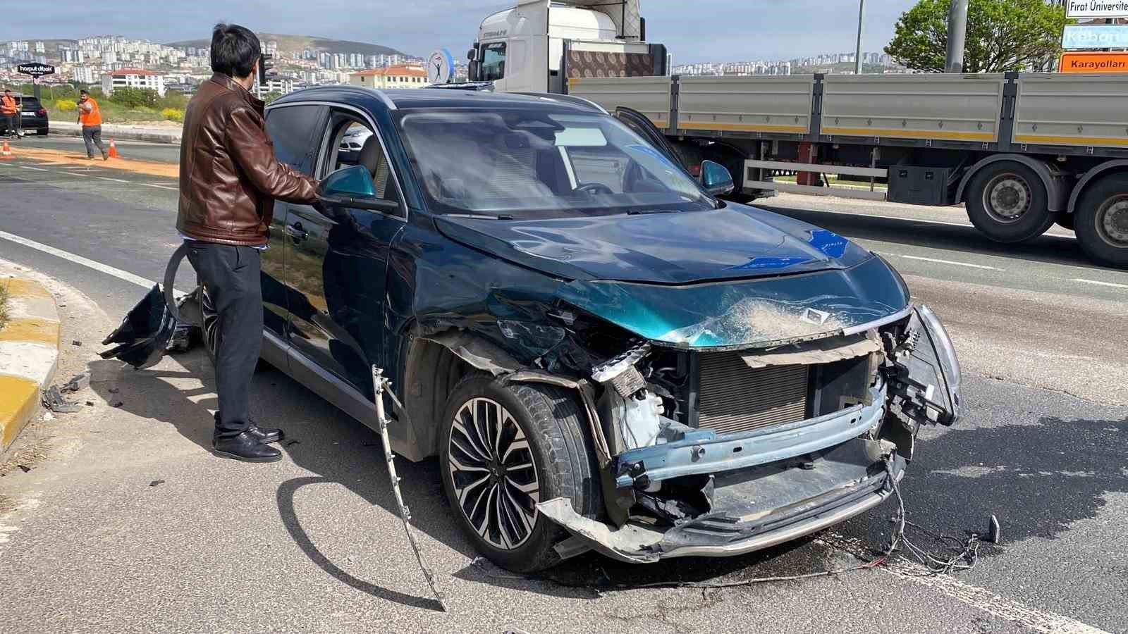 elazigda trafik kazasi 1 yarali 0