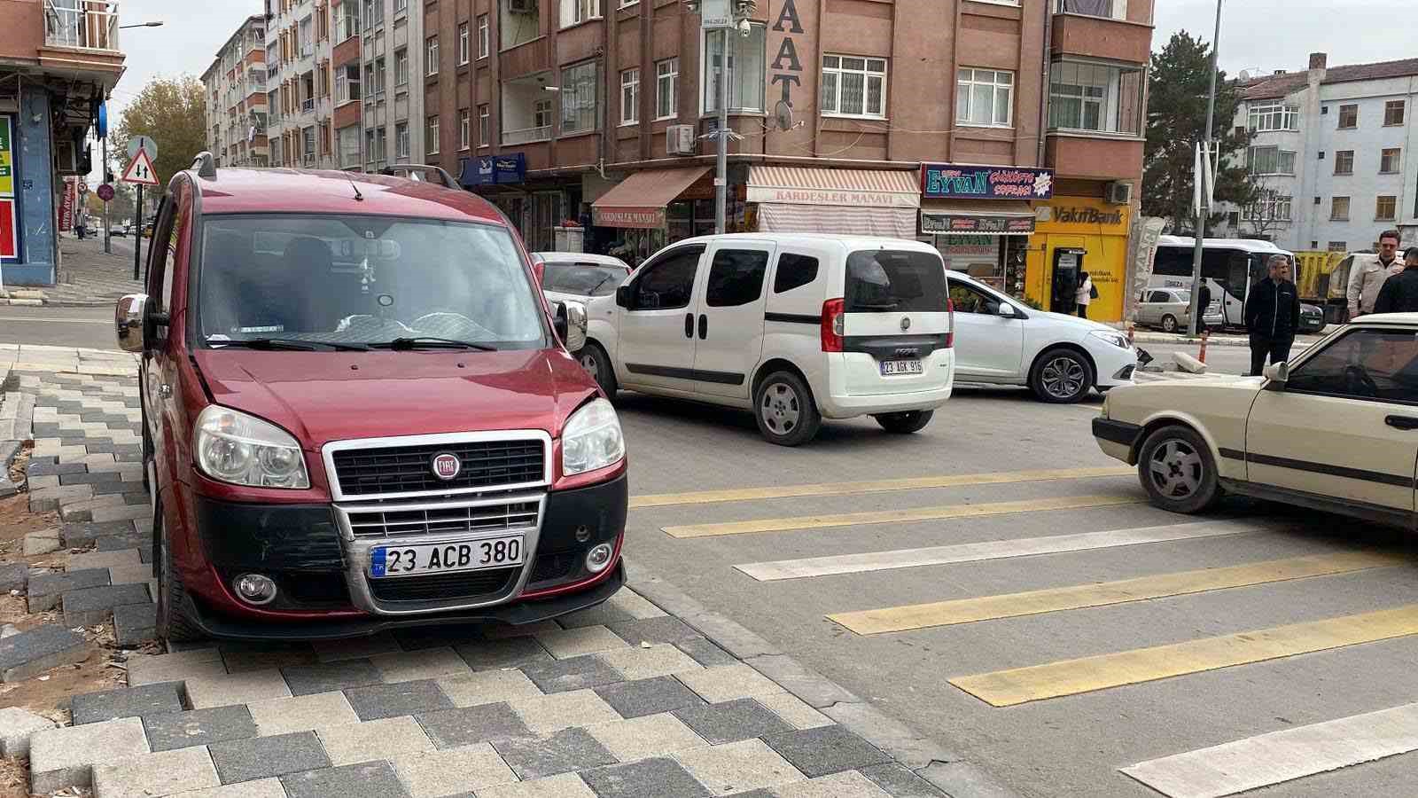 elazigda trafik kazasi 1 yarali 1