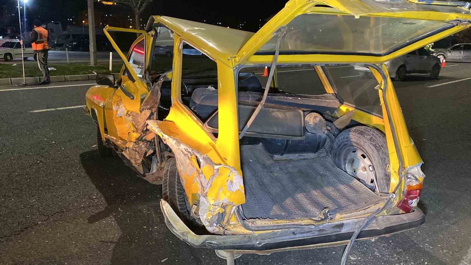 elazigda trafik kazasi 1 yarali 2 b5kmt5Ob