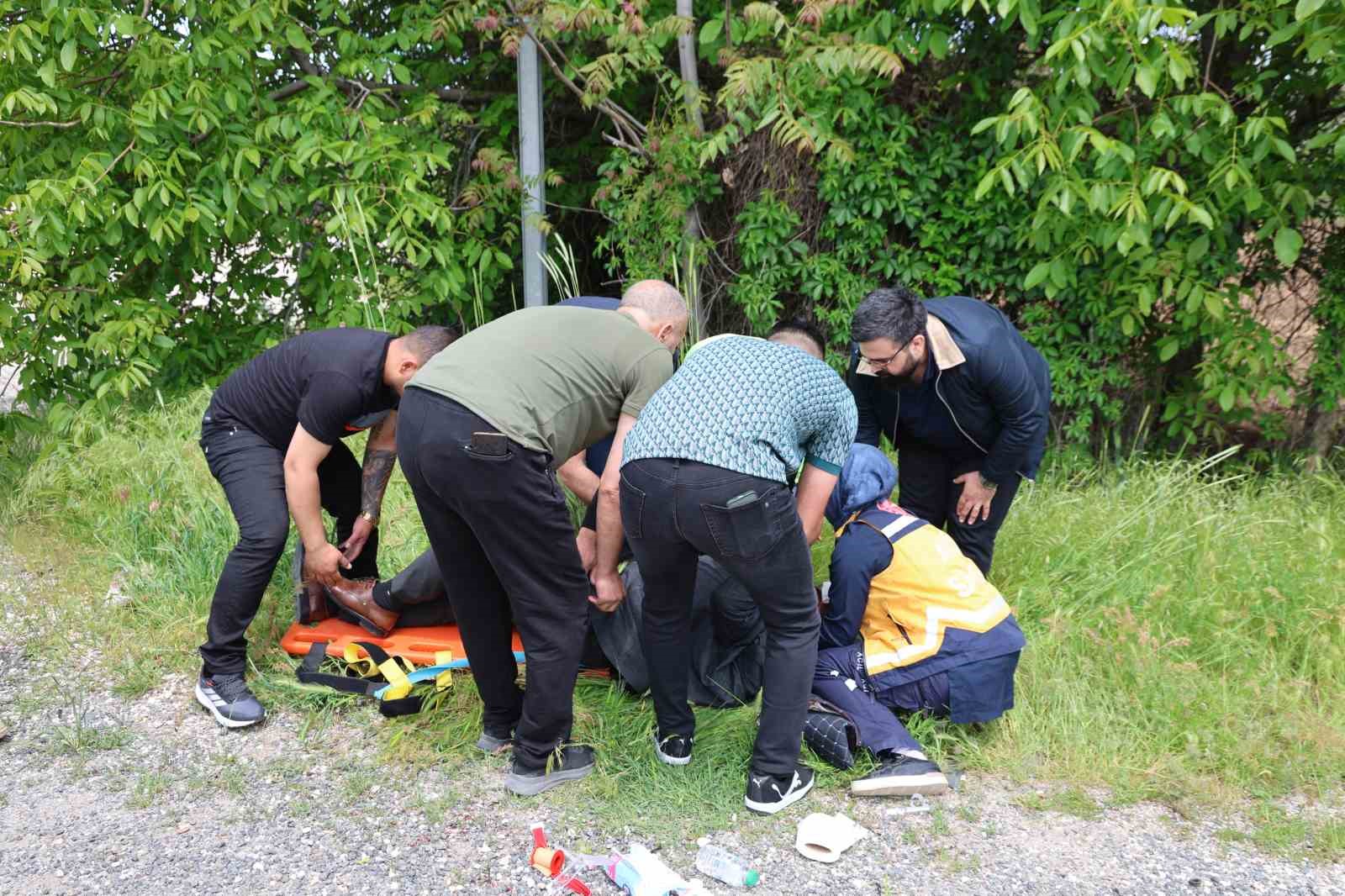elazigda trafik kazasi 2si cocuk 5 yarali 3 O9aIj3Ie