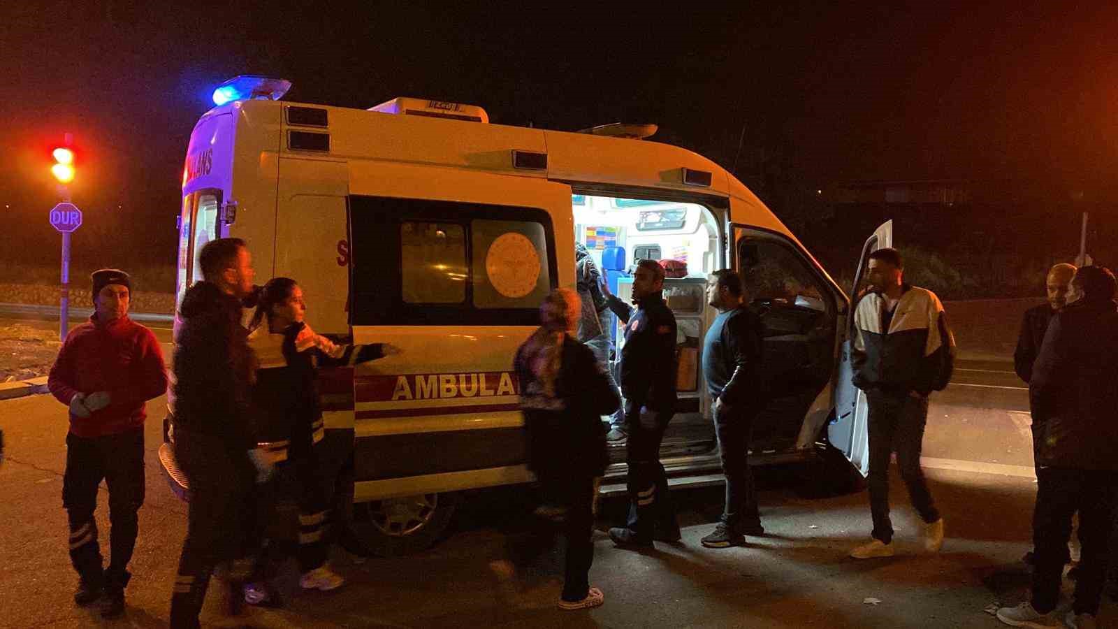 elazigda trafik kazasi 6 yarali 2 yKLMByYK