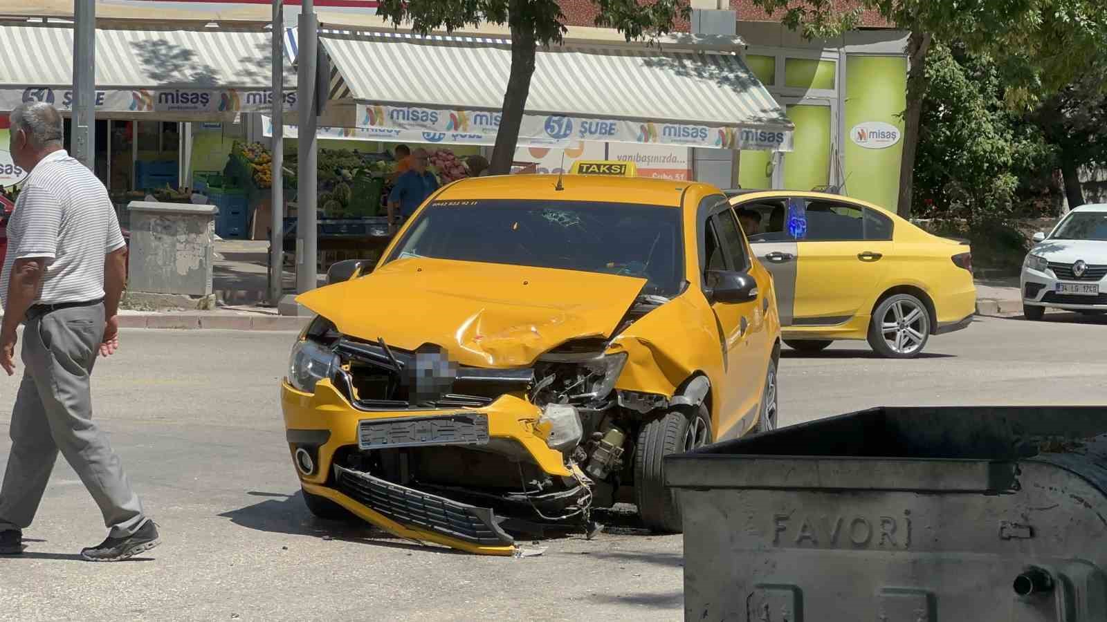 Elazığ’da trafik kazası: 6 yaralı 7 elazigda trafik kazasi 6 yarali 3 Ows862Zn