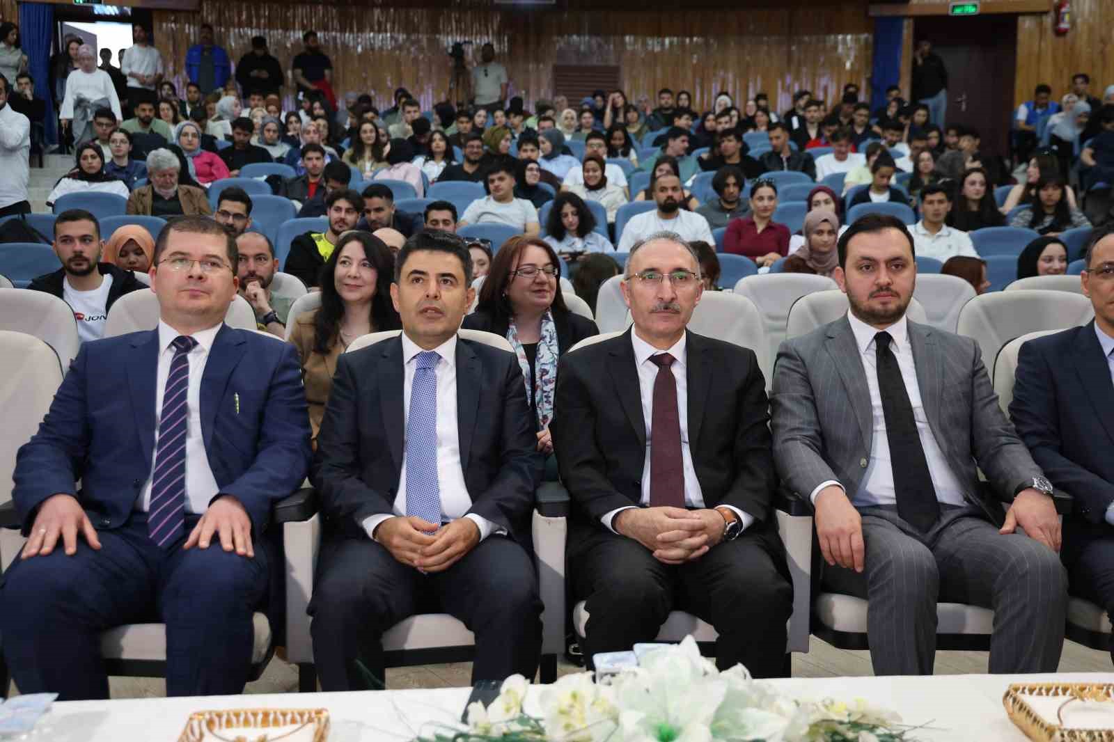 elazigda turkiye yuzyilinda ulastirma vizyonu programi gerceklestirildi 1 smHZaR7j