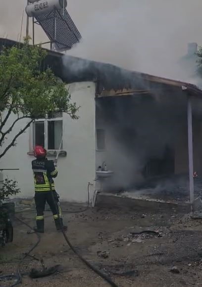 elazigda yangin 1 kisi dumandan etkilendi 1 6JivY19n