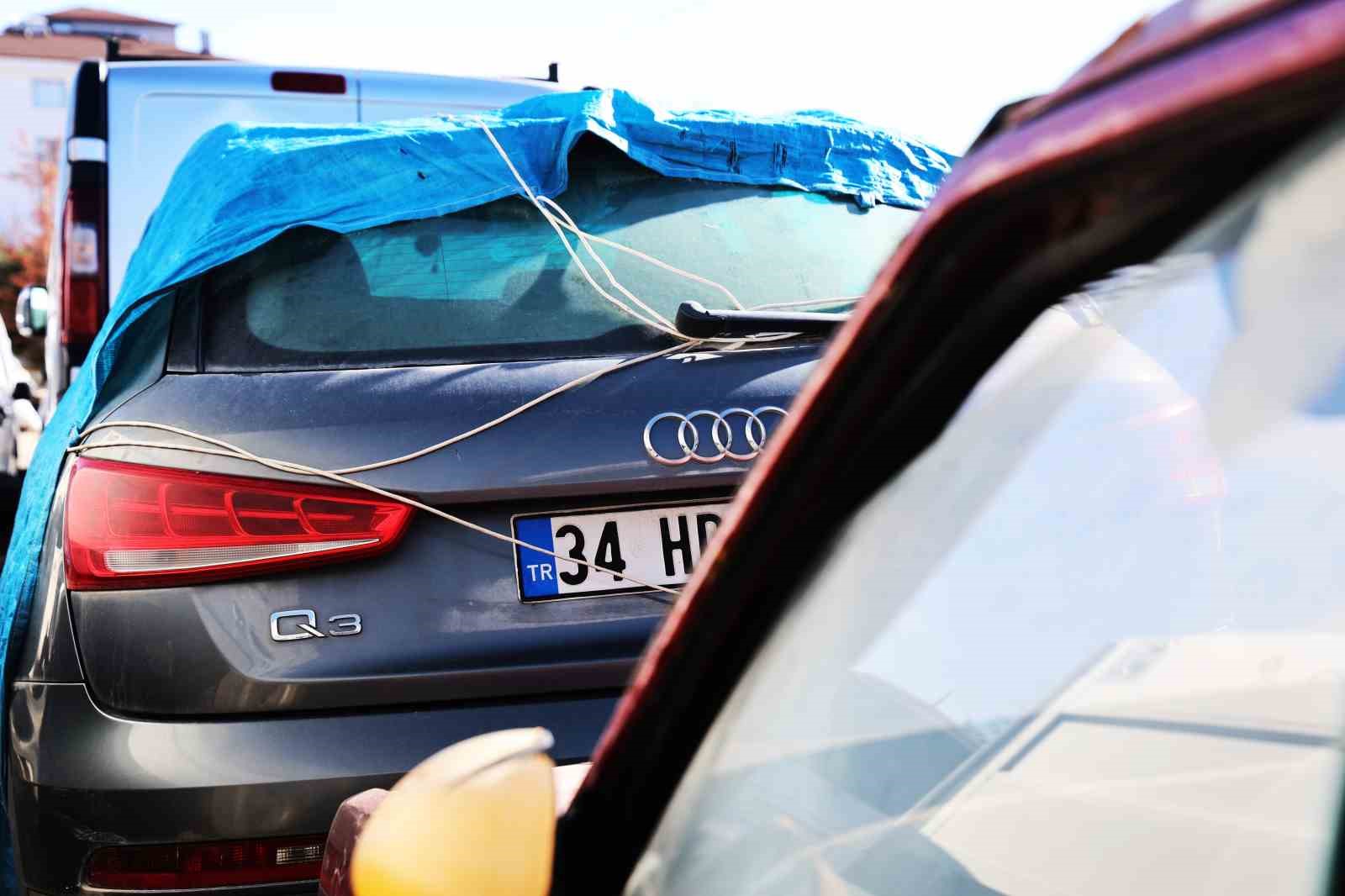 Elazığ’da yediemin otoparkında yosun tutan araçlar: 500 milyon TL’lik servet çürüyor 13 elazigda yediemin otoparkinda yosun tutan araclar 500 milyon tllik servet curuyor 9 EL1VVFLF
