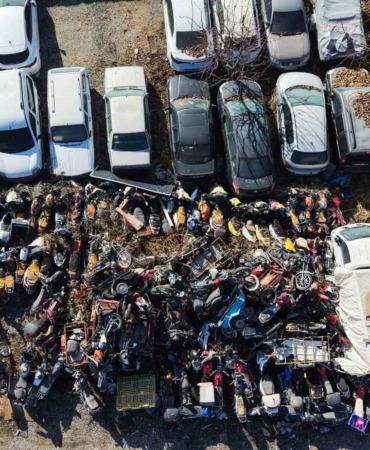 elazigda-yediemin-otoparkinda-yosun-tutan-araclar-500-milyon-tllik-servet-curuyor-AJL8ySHY.jpg