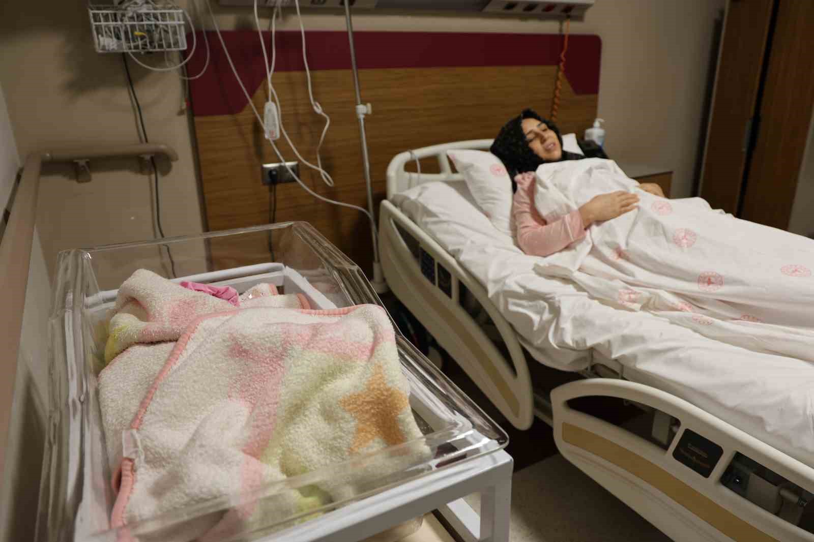 elazigda yeni yilin ilk dakikalarinda 4 bebek dunyaya geldi 10 7N3QEH4F