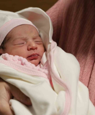 elazigda-yeni-yilin-ilk-dakikalarinda-4-bebek-dunyaya-geldi-gwyXBDTw.jpg