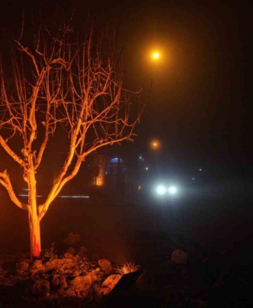 elazigda-yogun-sis-4-bin-yillik-harput-mahallesinde-goz-gozu-gormedi-SZ6A6FRQ.jpg