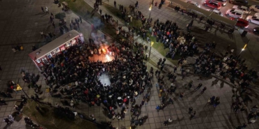elazigda-yuzlerce-kisi-ayni-anda-halay-cekti-o-anlar-boyle-goruntulendi-HFHteMPq.jpg