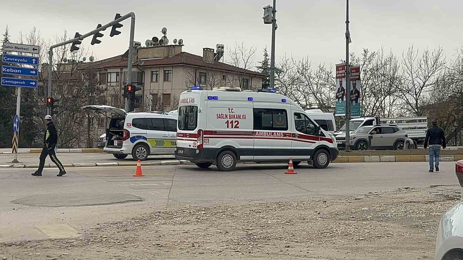 elazigda zincirleme trafik kazasi 1 yarali 2