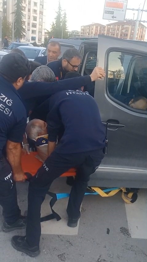 Elazığ’da zincirleme trafik kazası: 3 yaralı 5 elazigda zincirleme trafik kazasi 3 yarali 1 FrpehuAY