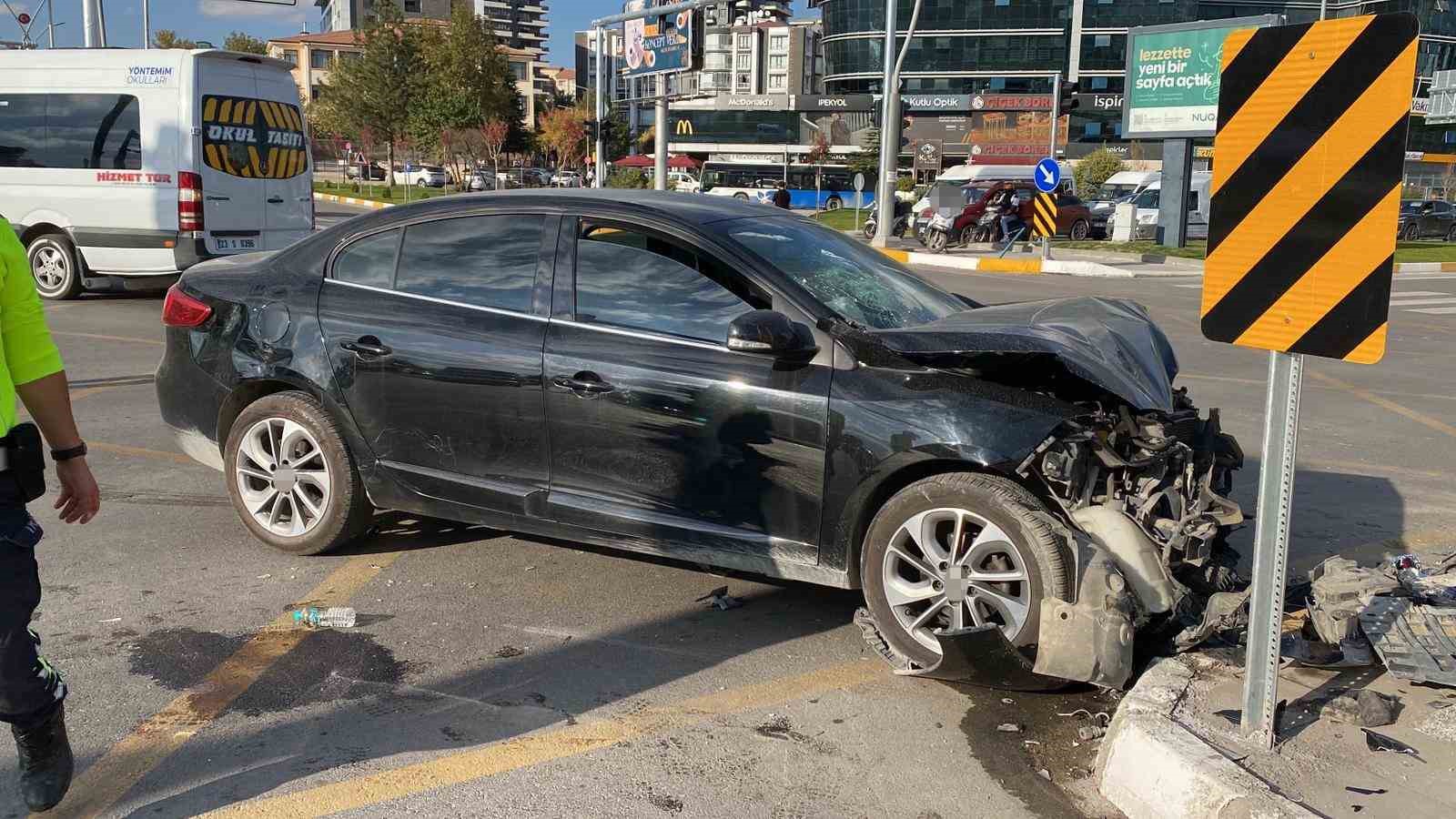 elazigda zincirleme trafik kazasi 4 yarali 2 OAlBW6jr