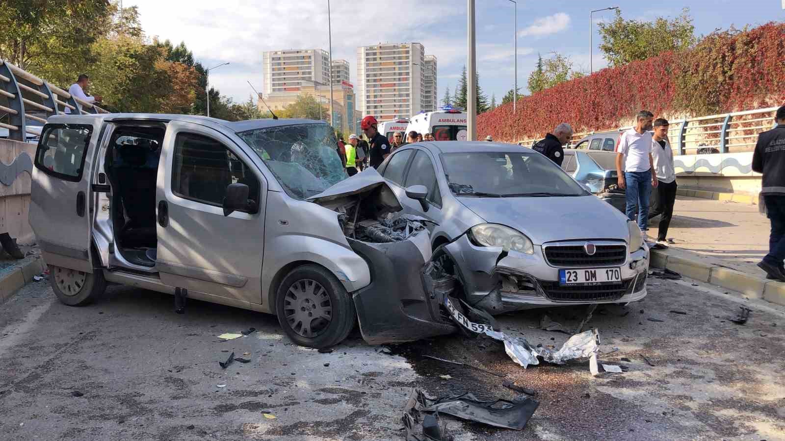elazigda zincirleme trafik kazasi 5 yarali 4 pnCeEwI8
