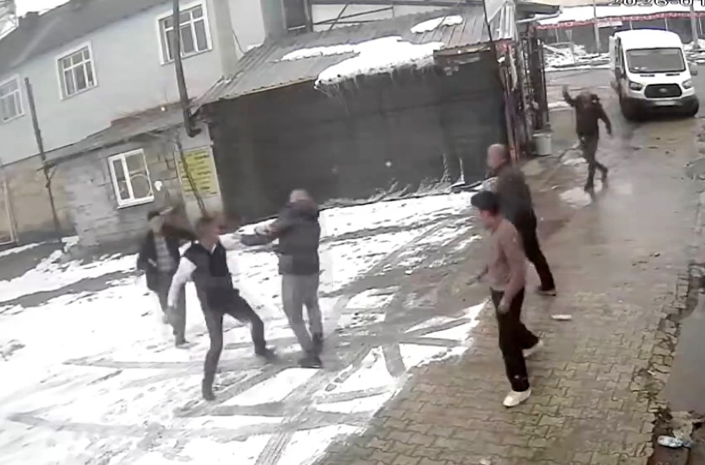 elazigdaki kavga tuvaletini duvara yapan yolcu nedeniyle cikmis 0 2l3E4pl9
