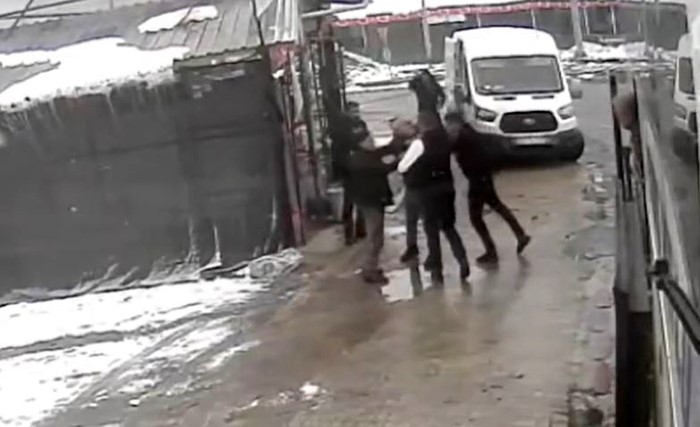 elazigdaki kavga tuvaletini duvara yapan yolcu nedeniyle cikmis 1 PEbyj5cZ