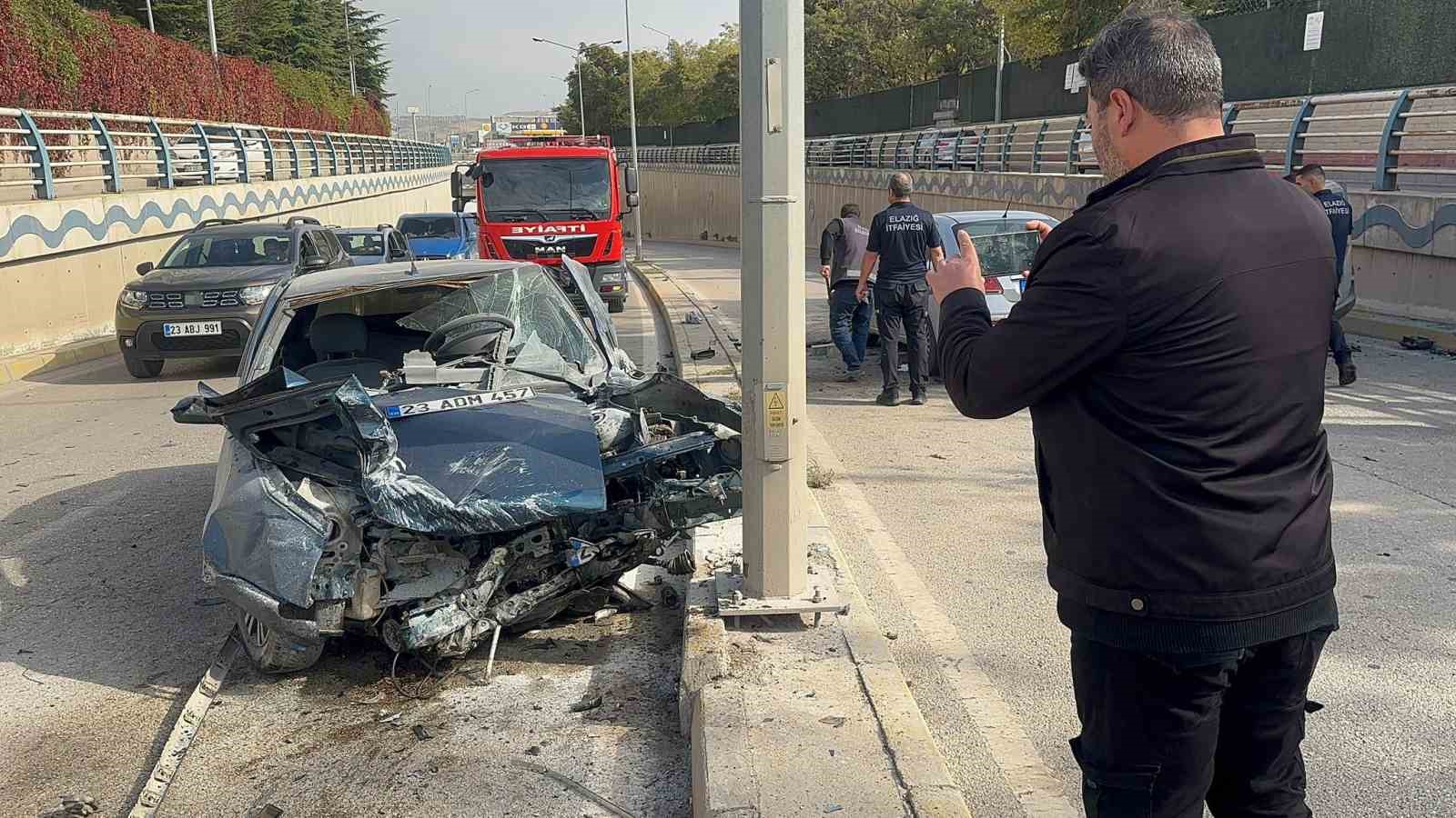 elazigdaki zincirleme trafik kazasi 1 olu 4 yarali 1 qCzwt4cK