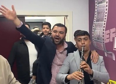 Elazığspor’dan davul klarnet eşliğinde kutlama 5 elazigspordan davul klarnet esliginde kutlama 1 7gkZF1Vp
