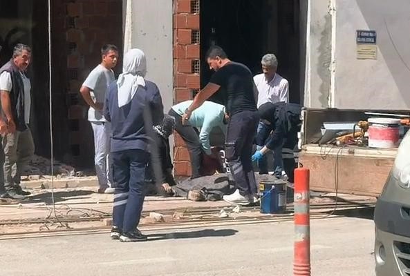 elektrik akimina kapilip insaattan duserek oldu 0 VgJvztQq
