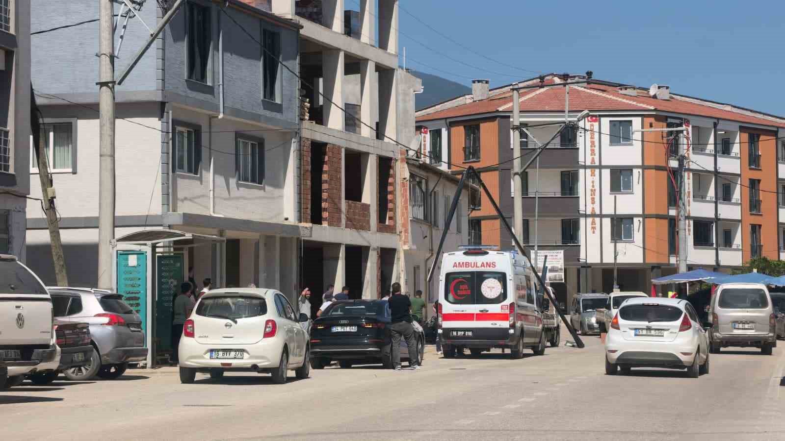 elektrik akimina kapilip insaattan duserek oldu 1