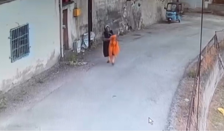 elektrik-diregindeki-yatak-ortusunu-alip-gitti-JqhJB6vh.jpg