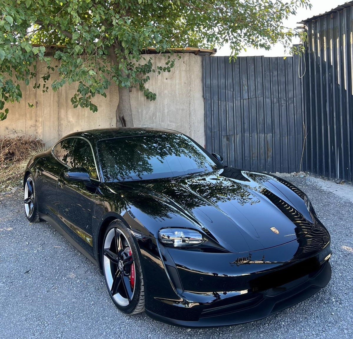 elektrikli kabus 18 milyonluk porsche alev aldi is adami canini zor kurtardi 4 7eSflcKY