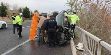 elektrikli-otomobile-carpti-savunmasi-pes-dedirtti-kucuk-oldugu-icin-captim-buyuk-olsa-carpmazdim-EW3dp1vA.jpg