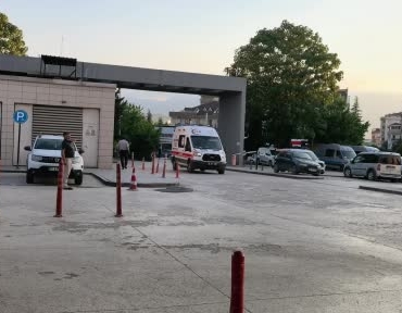 elektrikli-testereyle-calisan-genc-parmaklarini-zor-kurtardi-MfRrQBrv.jpg