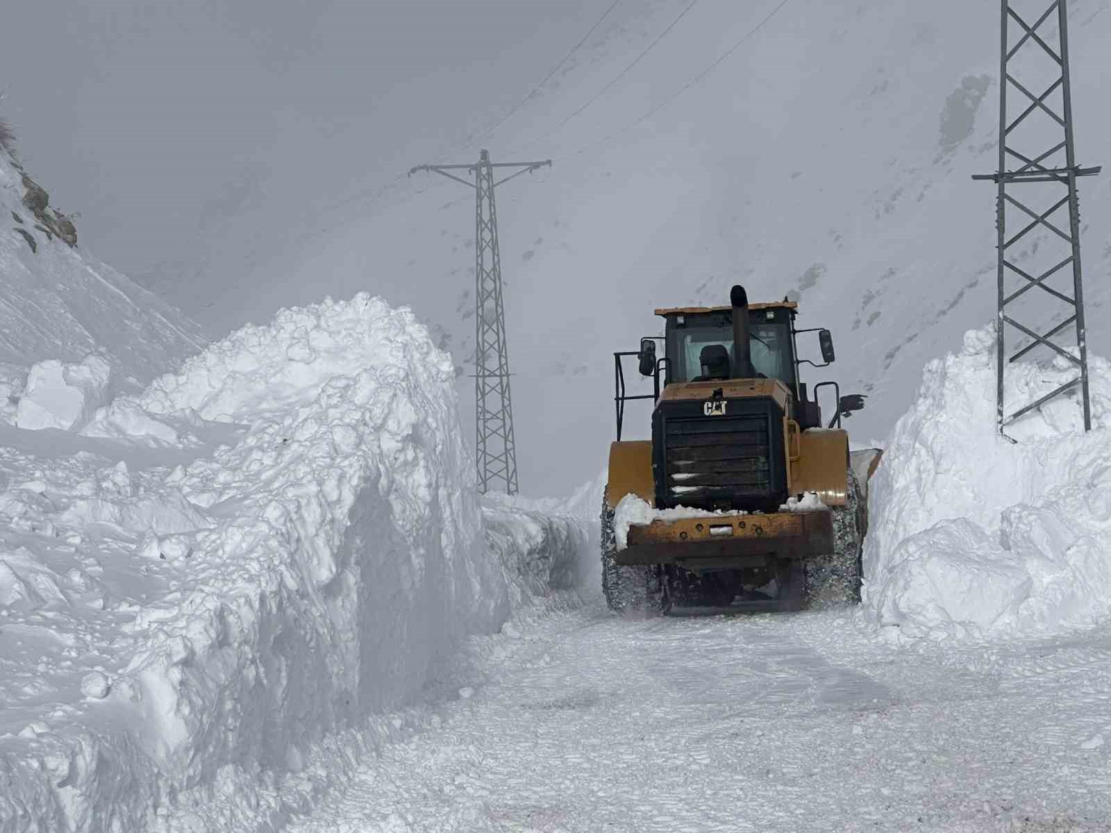 eleskirtte cig dusen hayrangol koyu yolu ulasima acildi 2