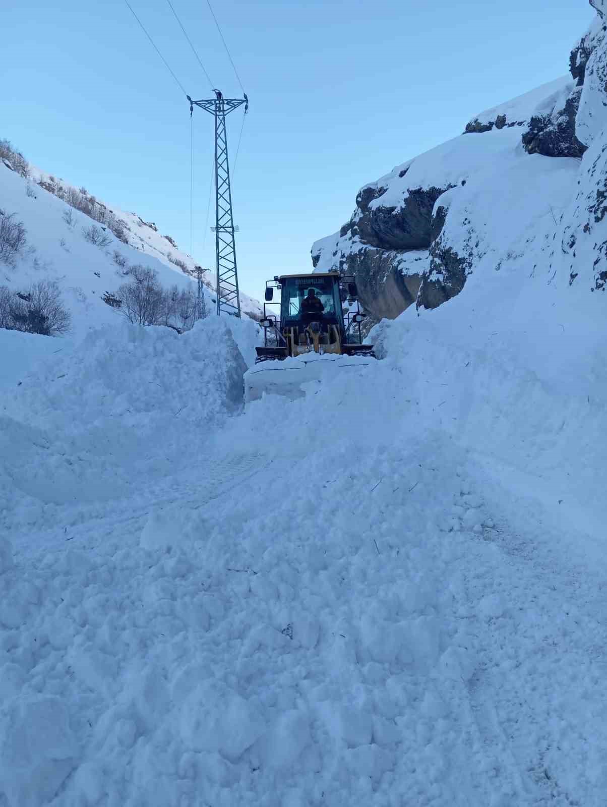 eleskirtte cig engeli kaldirildi 55 koy yolu ulasima acildi 11 Ssn2zwbU
