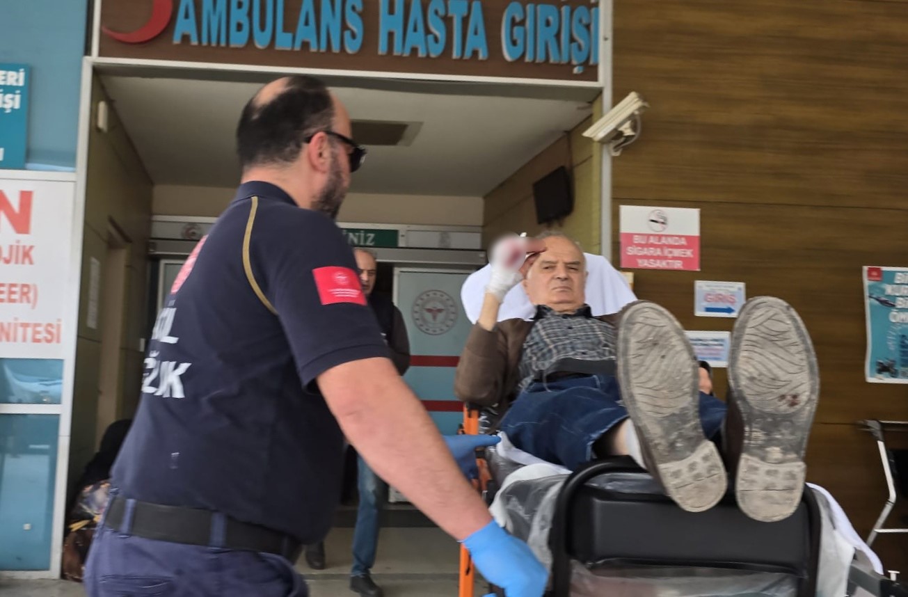 elini bicki makinesine kaptirdi parmagi koptu 2 QhjTHIMO