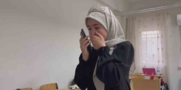 emeginin-karsiligini-alarak-hafiz-olan-kiz-babasina-mujdeli-haberi-gozyaslari-icerisinde-verdi-S9wPvaAz.jpg