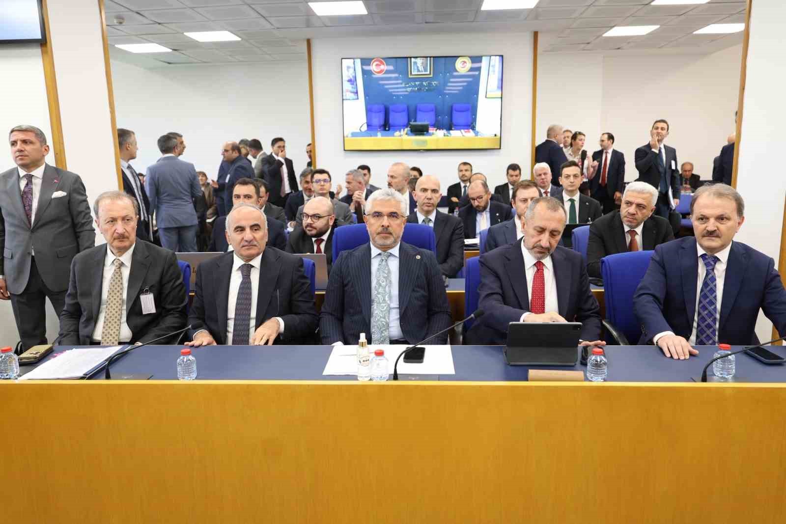 emekli maasi duzenlenmesini de iceren kanun teklifi plan ve butce komisyonunda 0 aMTtA4wV