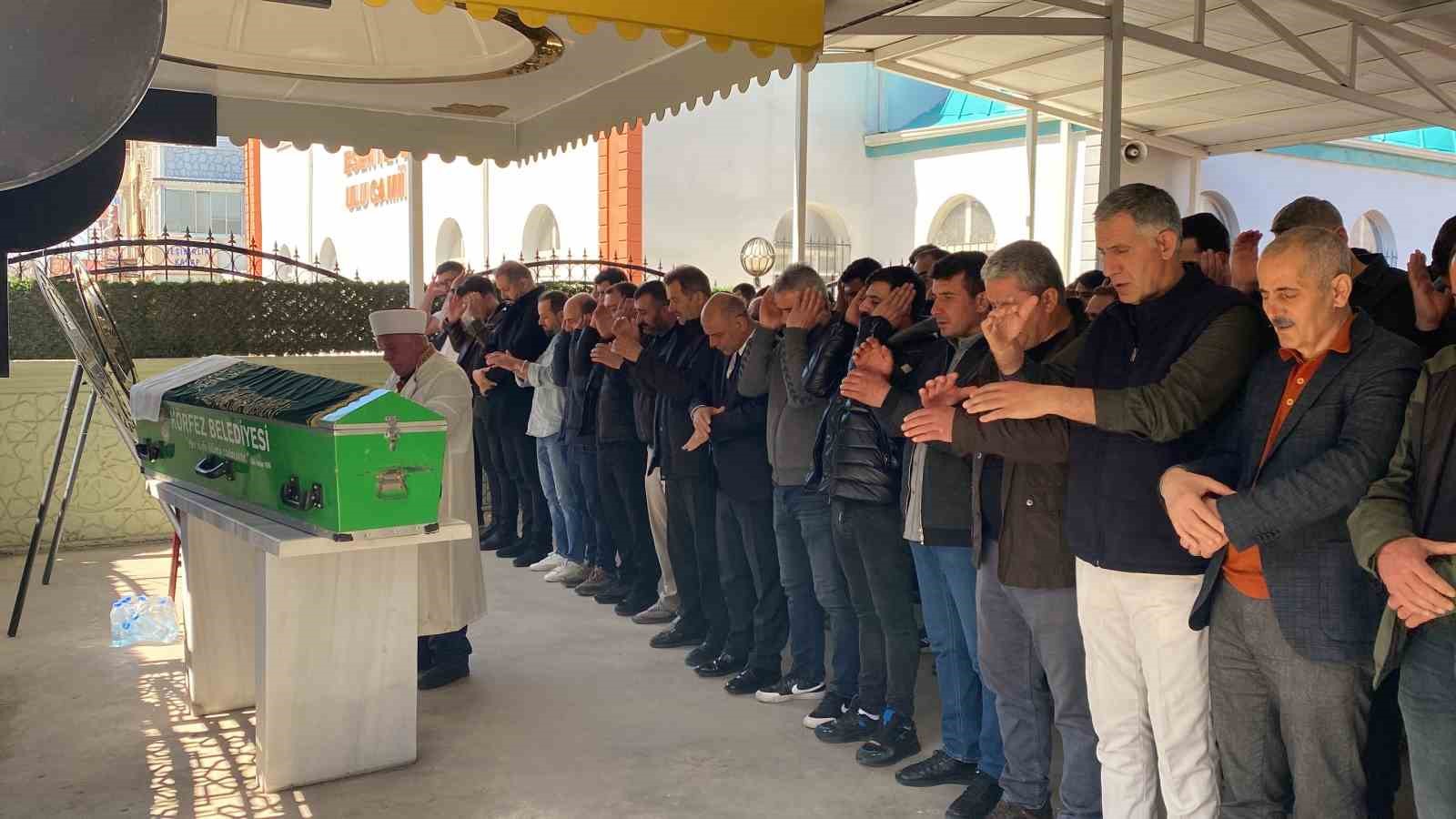 emekli oldugu is yerinde hayatini kaybeden isci topraga verildi 1 Xi7yWz8Q