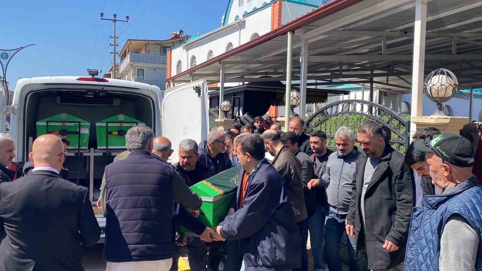 emekli oldugu is yerinde hayatini kaybeden isci topraga verildi 2 IWBiYKOe