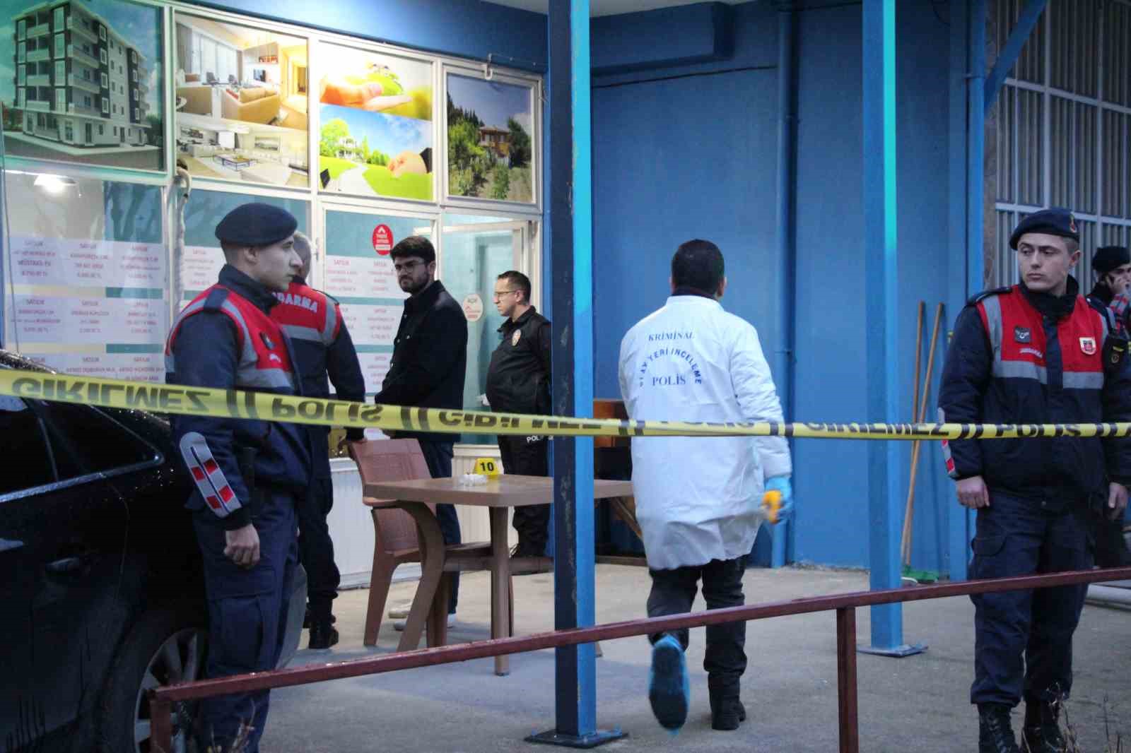 emekli polis dehset sacti esini ve mhp ilce baskanini silahla vurarak oldurdu 4 w4iw1hgb