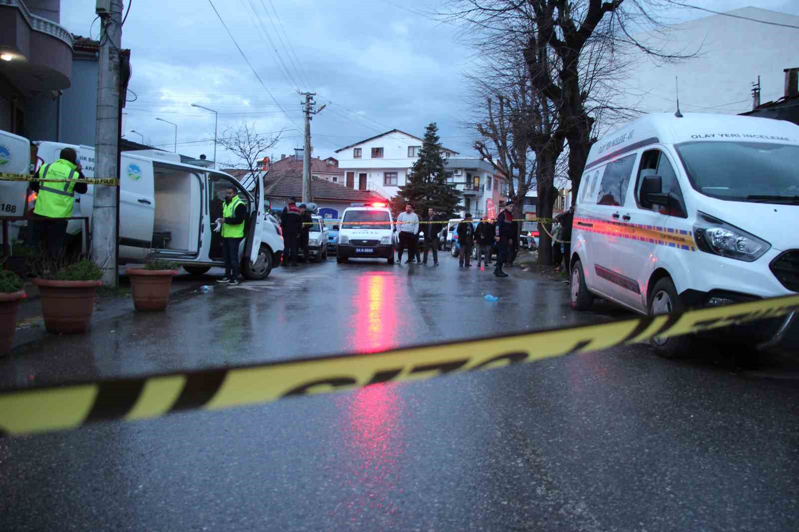 emekli polis dehset sacti esini ve mhp ilce baskanini silahla vurarak oldurdu 5
