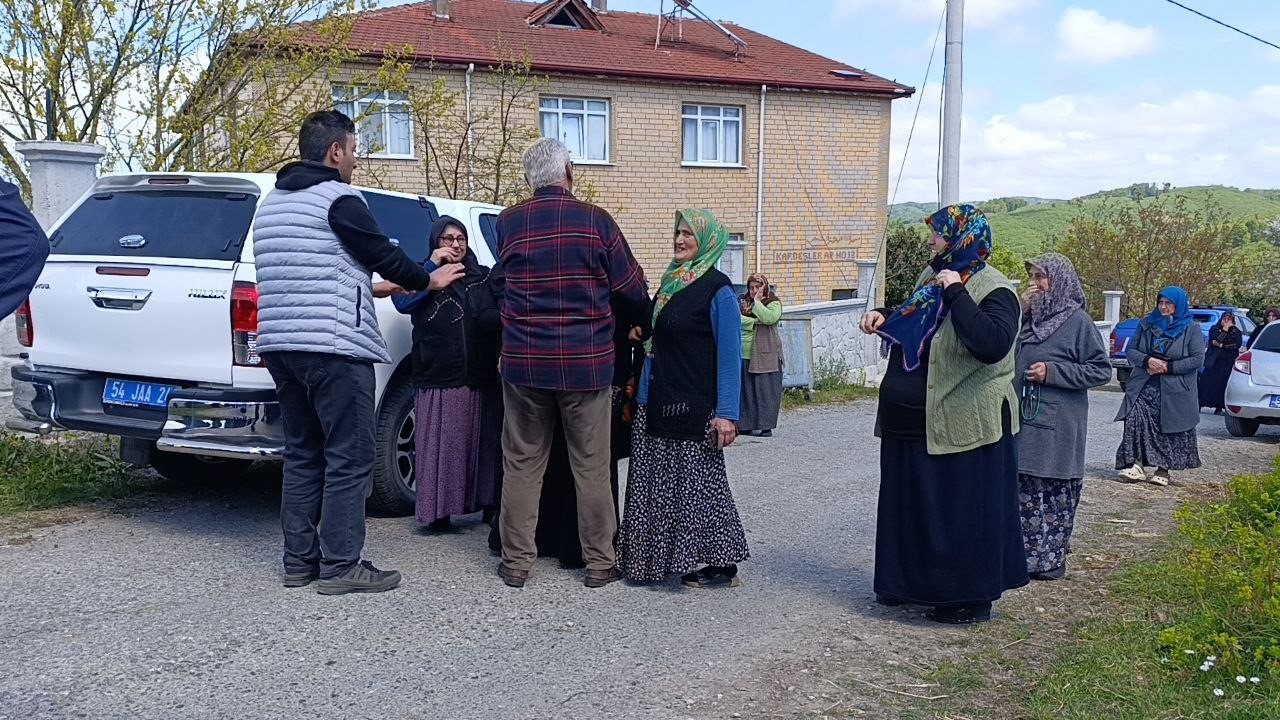 emekli polis devrilen traktorun altinda can verdi 1 cQHwvMrT
