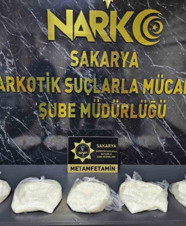 emekli-polis-uyusturucu-sevkiyatinda-sucustu-yakalandi-fLwET8LM.jpg