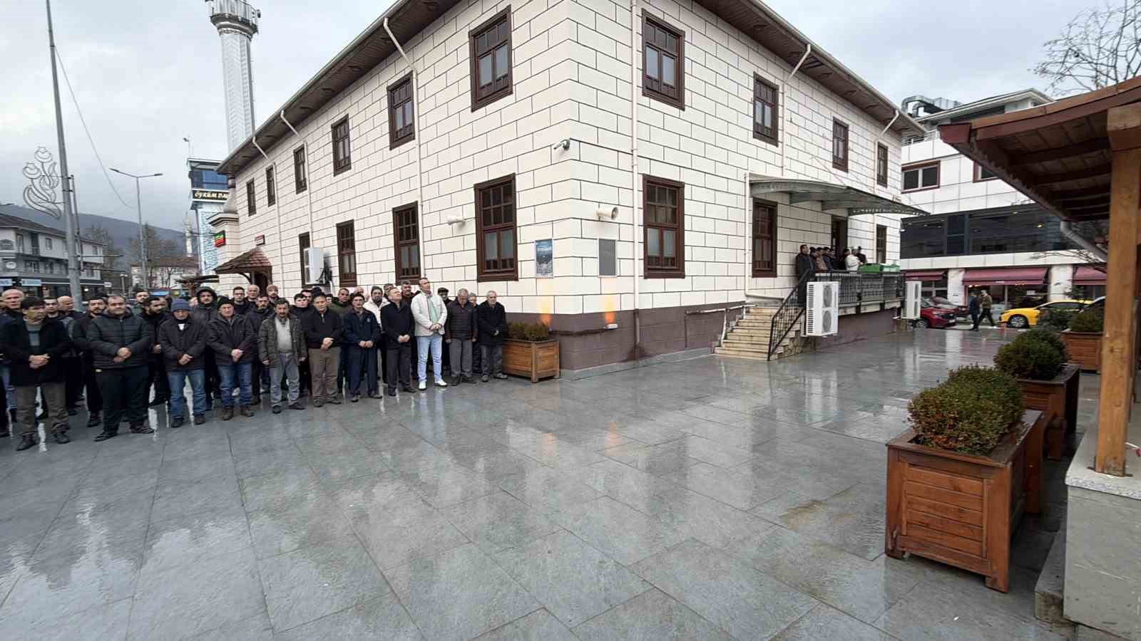 emekli polisin oldurdugu karisi son yolculuguna ugurlandi 2 FSI24MiF