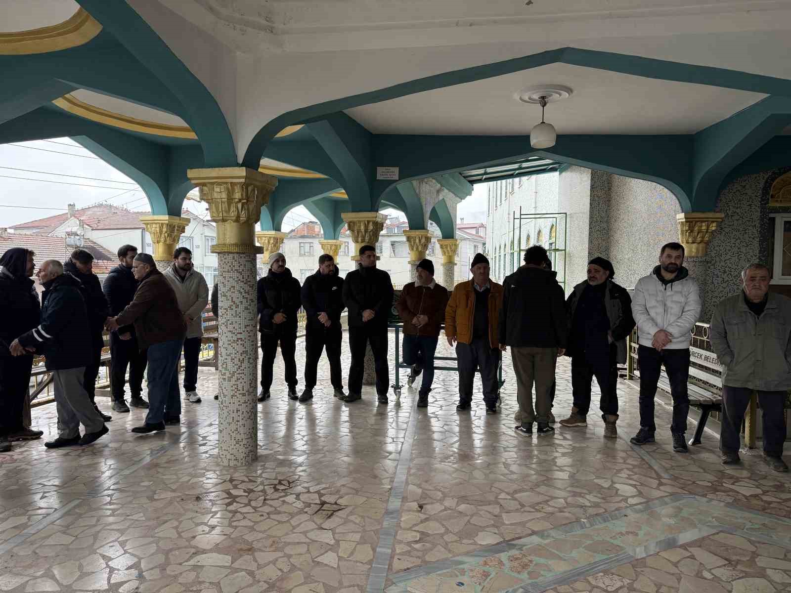 emekli polisin oldurdugu mhp ilce baskani son yolculuguna ugurlandi 6 P7ByTtiM