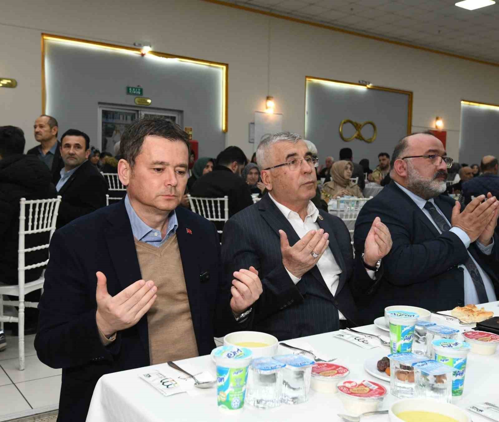 emekte gonuller ayni iftar sofrasinda bulustu 2 yKDZb6UZ