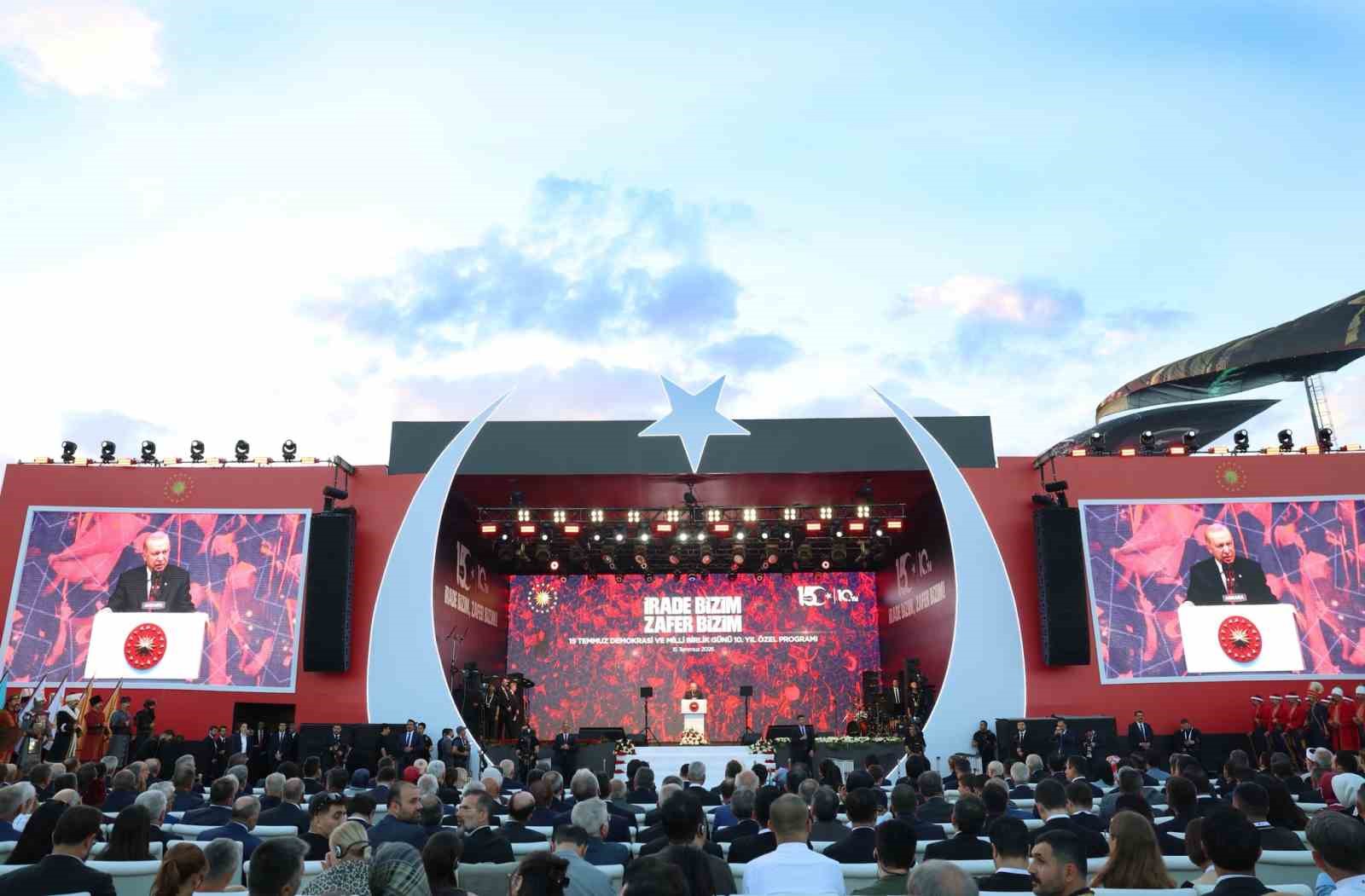 Emine Erdoğan: "15 Temmuz, tarihi bir dönüm noktasıdır" 5 emine erdogan 15 temmuz tarihi bir donum noktasidir 1 MTeSLGPd