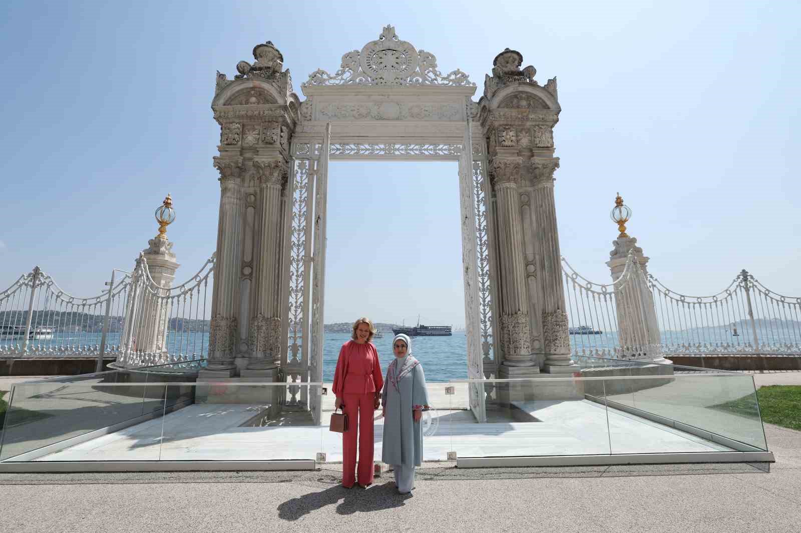 Emine Erdoğan, Belçika Kraliçesi Mathilde ile bir araya geldi 4 emine erdogan belcika kralicesi mathilde ile bir araya geldi 0 OXQ4rh2Q