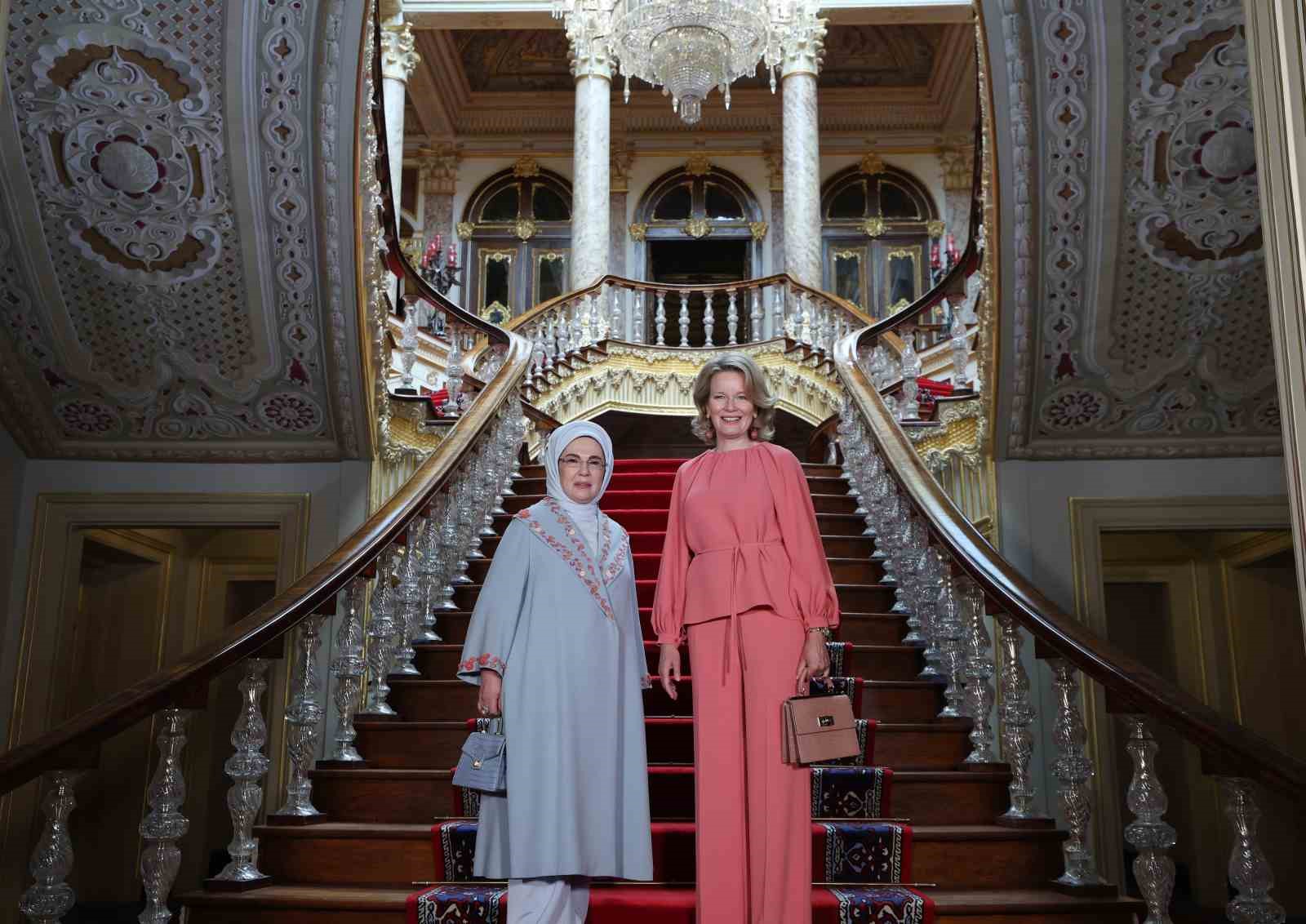 Emine Erdoğan, Belçika Kraliçesi Mathilde ile bir araya geldi 14 emine erdogan belcika kralicesi mathilde ile bir araya geldi 10 jVFMFb2X