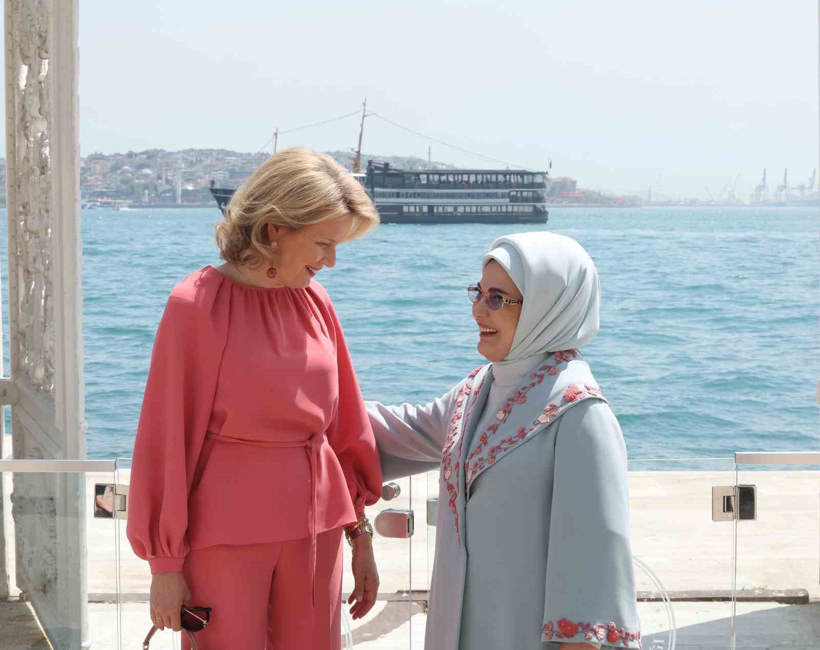 Emine Erdoğan, Belçika Kraliçesi Mathilde ile bir araya geldi 18 emine erdogan belcika kralicesi mathilde ile bir araya geldi 14 ewHHRbtE